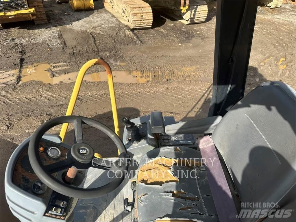 CAT CS533E Ущільнювачі грунту