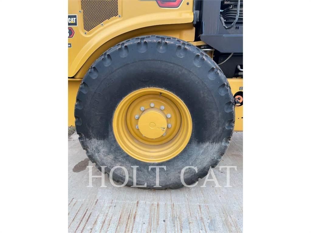CAT CS54B Грунтові котки