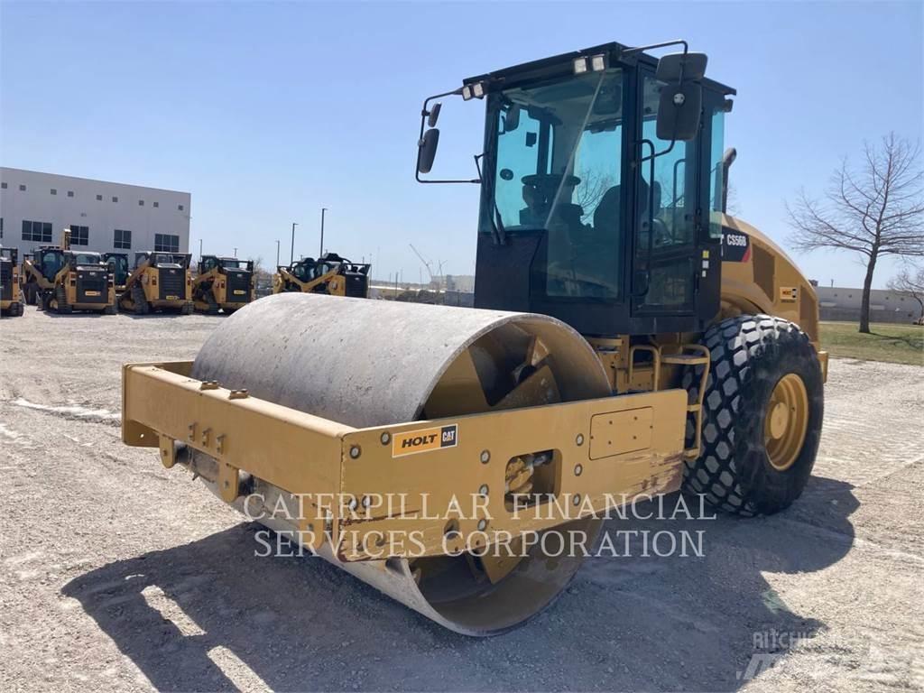 CAT CS56B Грунтові котки