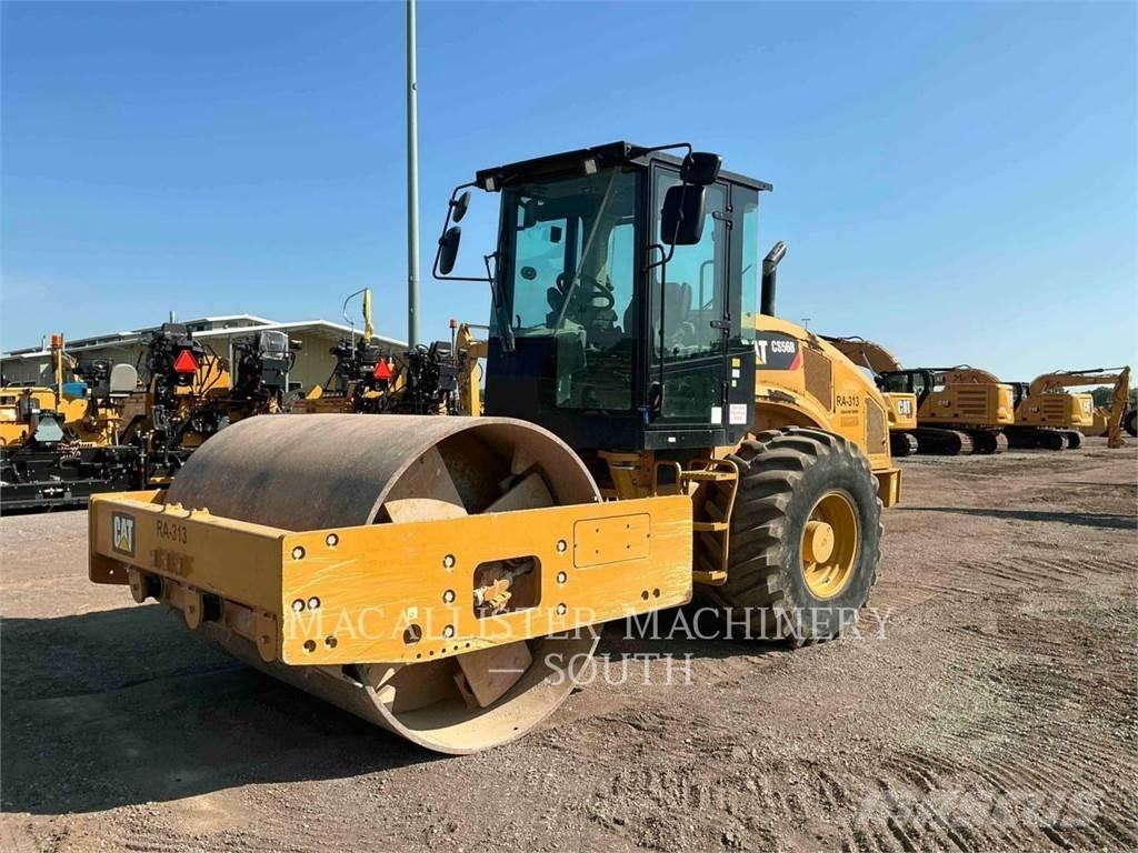CAT CS56B Грунтові котки