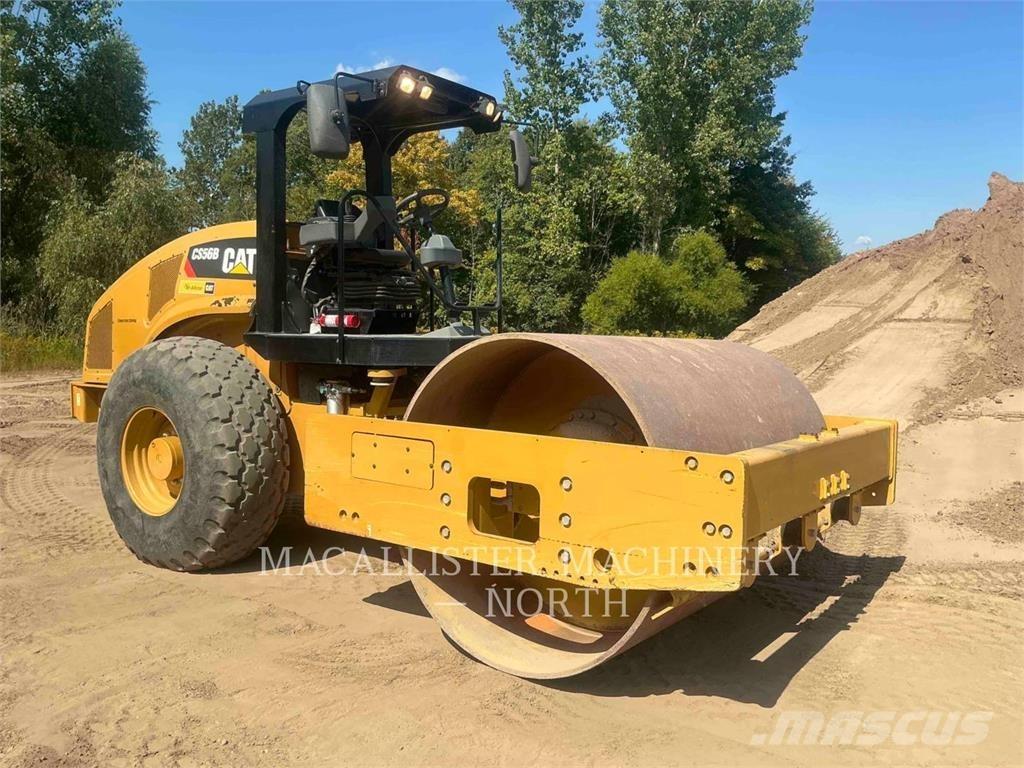 CAT CS56B Грунтові котки