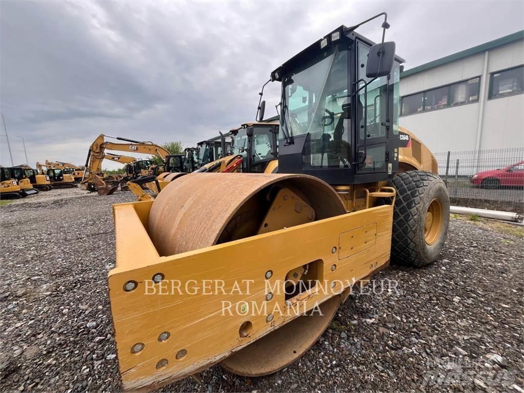 CAT CS64B Грунтові котки