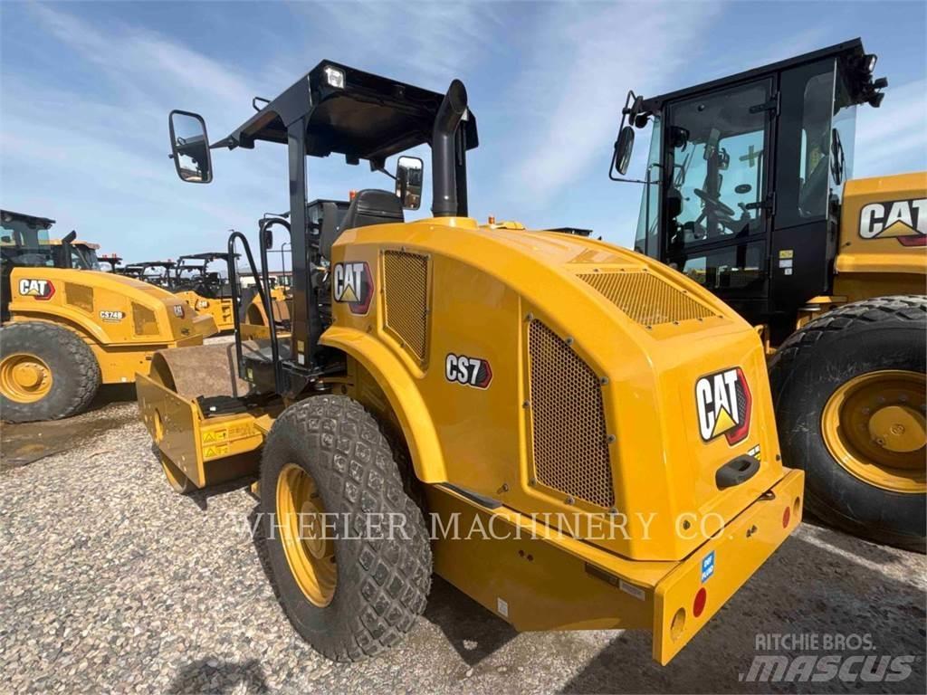 CAT CS7 Грунтові котки