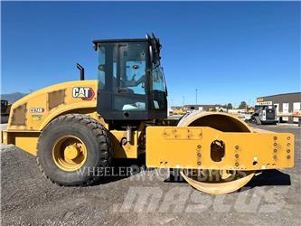 CAT CS74B Грунтові котки