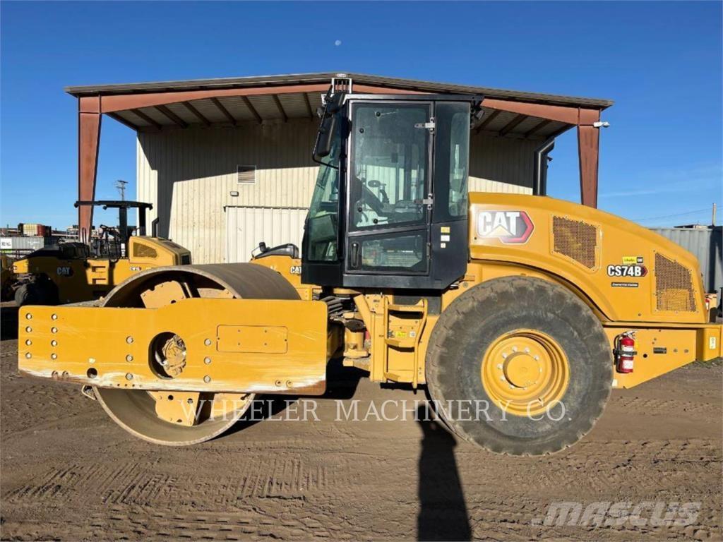 CAT CS74B Грунтові котки