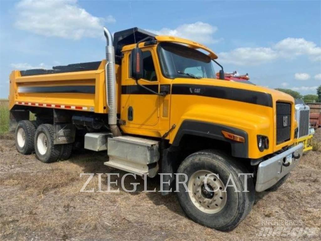 CAT CT681 Вантажівки / спеціальні