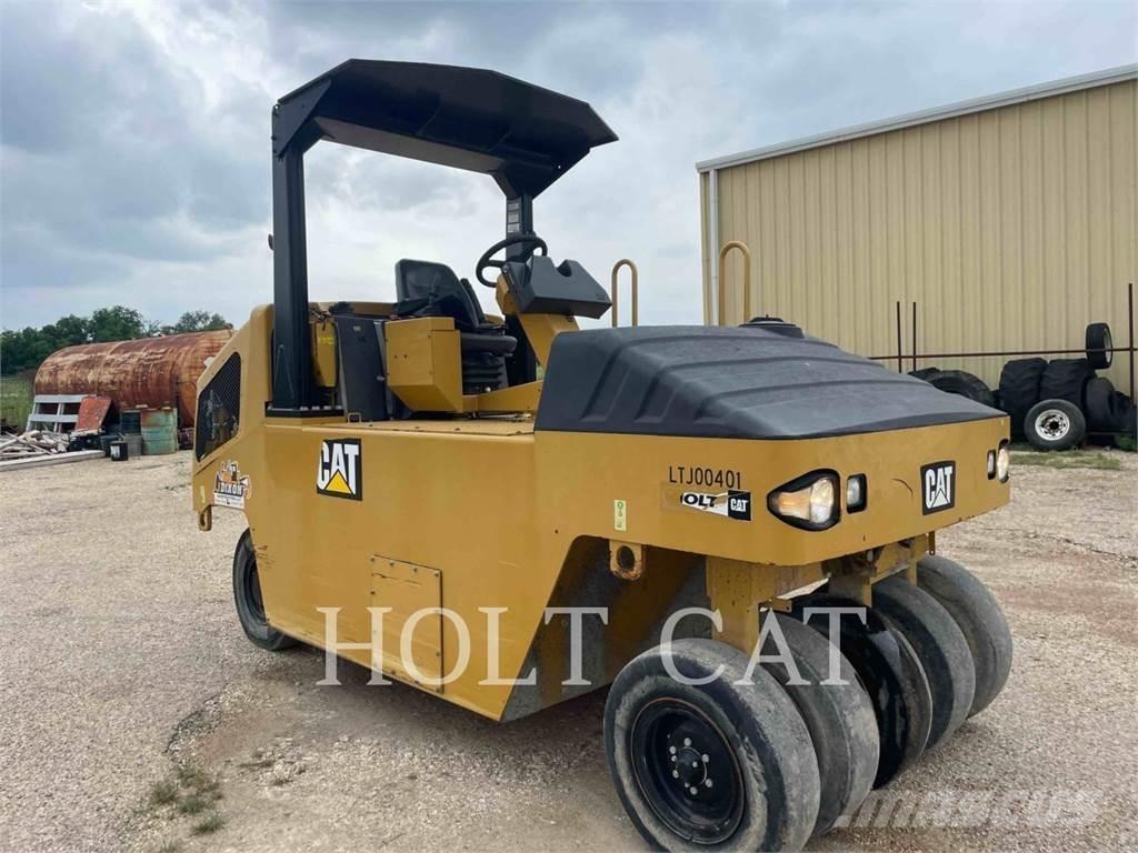 CAT CW14 Пневматичні катки