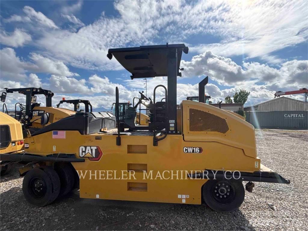 CAT CW16 Пневматичні катки