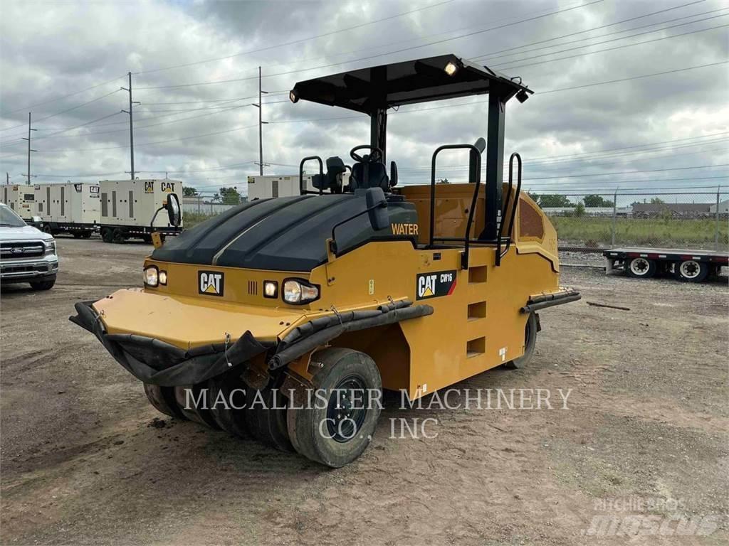 CAT CW16 Пневматичні катки
