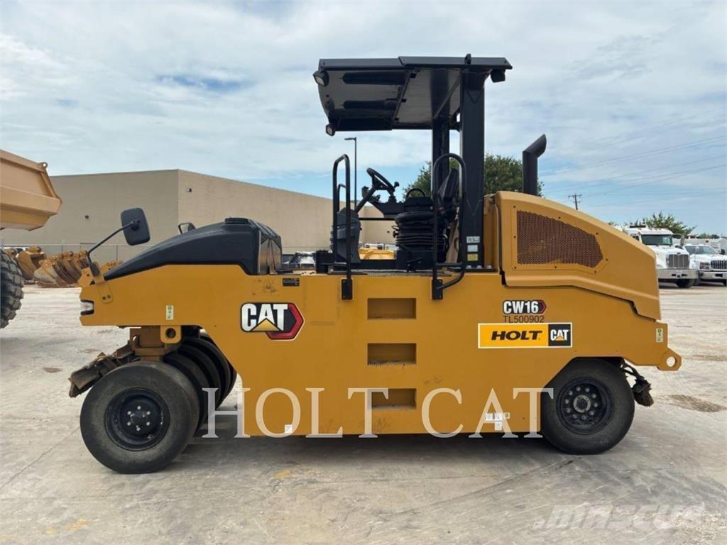 CAT CW16 Грунтові котки