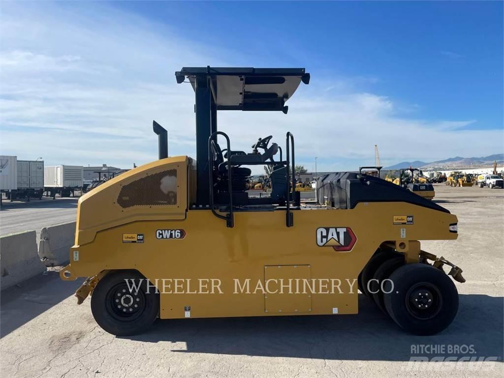 CAT CW16 Пневматичні катки