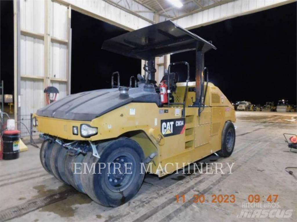 CAT CW34 Пневматичні катки