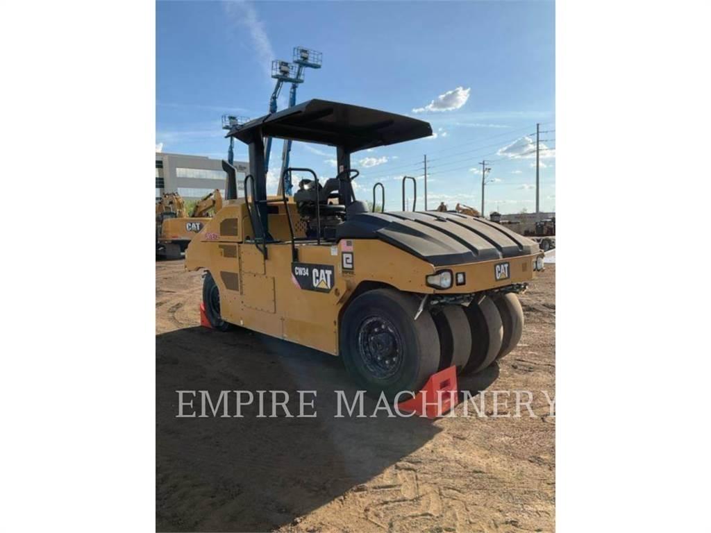 CAT CW34 Пневматичні катки