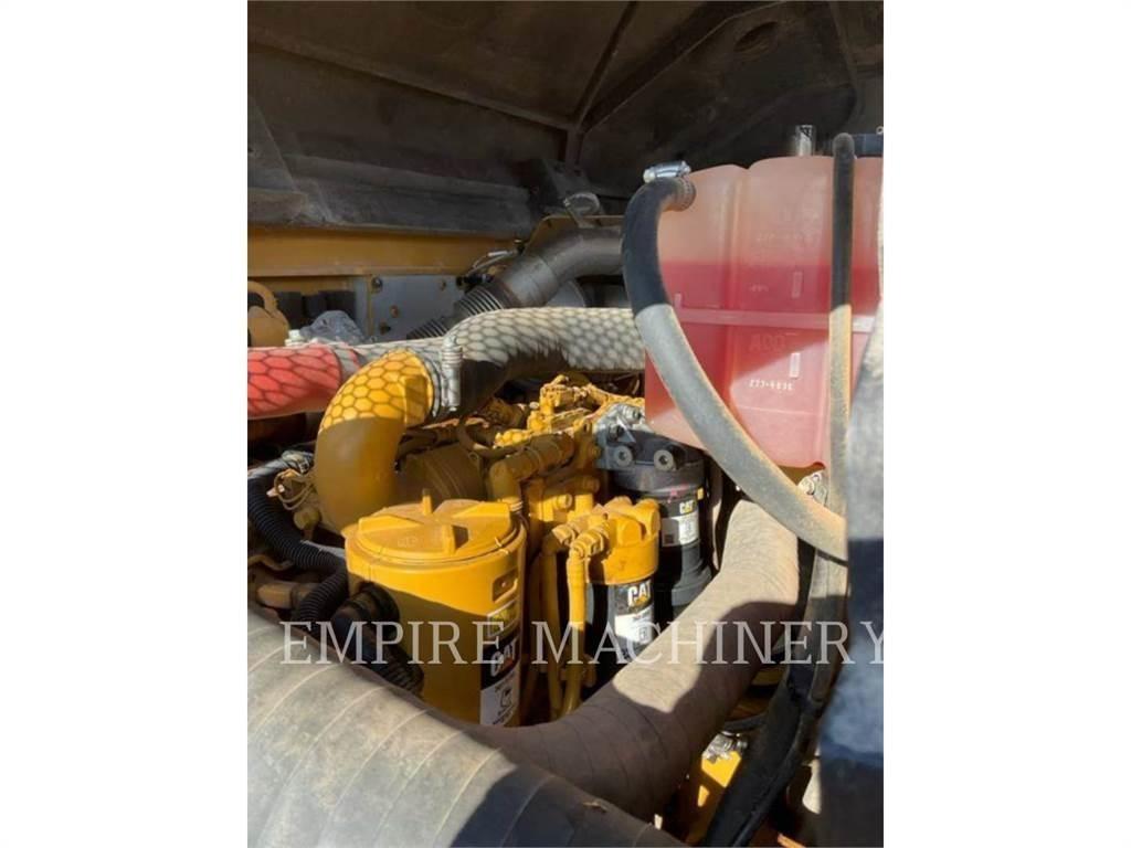 CAT CW34 Пневматичні катки