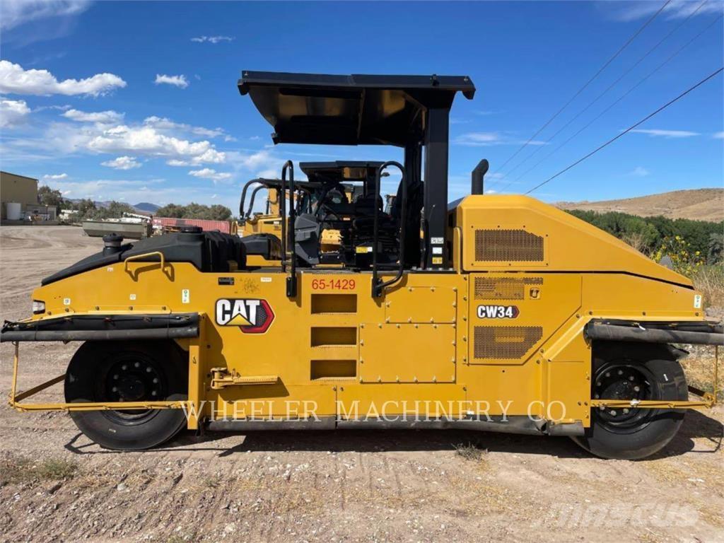 CAT CW34 Пневматичні катки