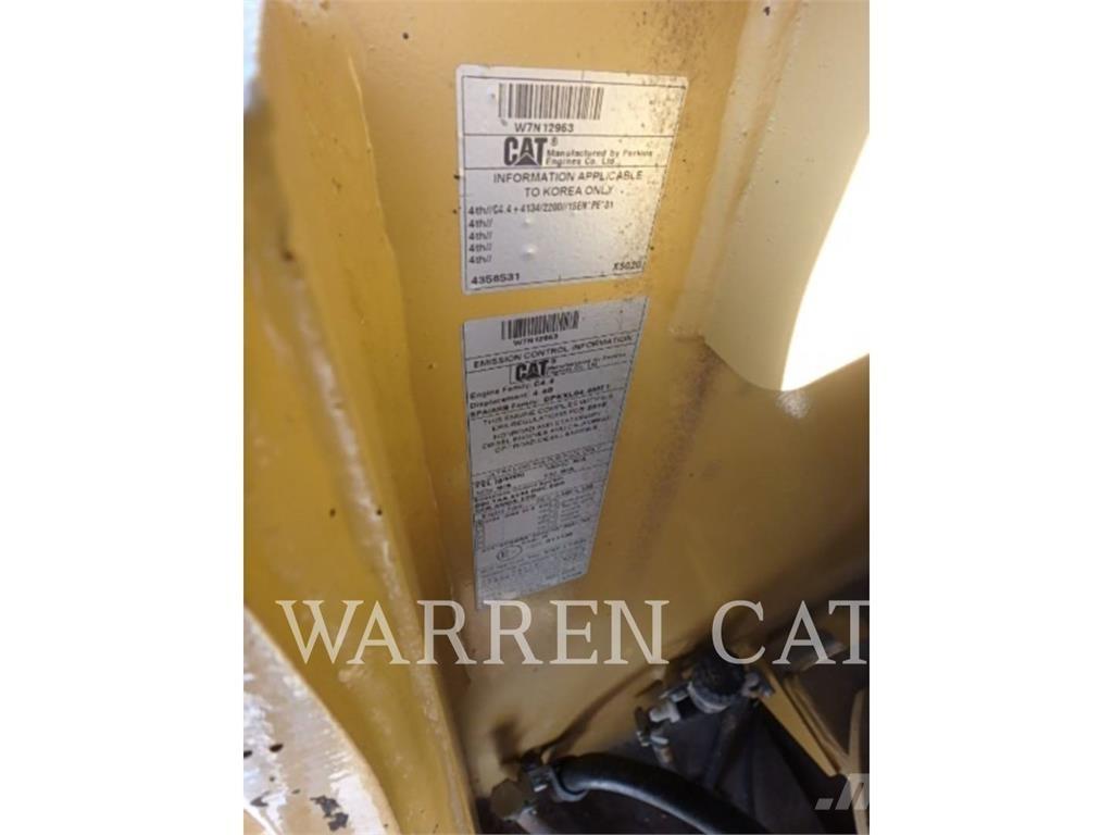 CAT CW34 Асфальтовкладачі