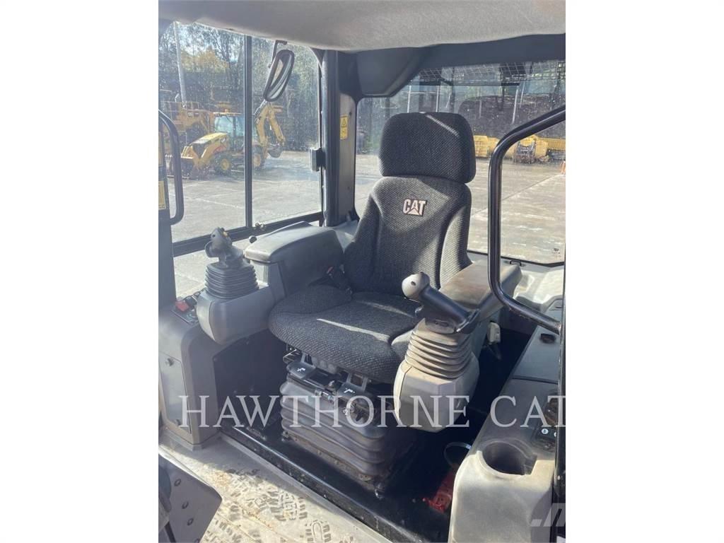 CAT D 6 K XL Гусеничні бульдозери