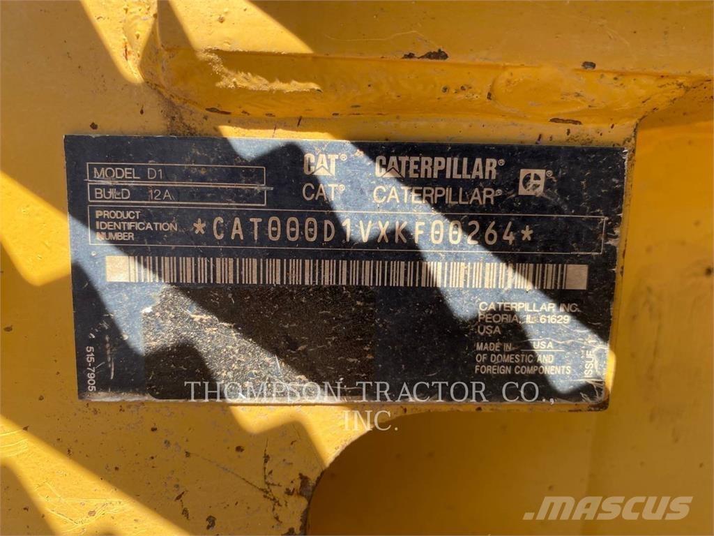 CAT D1 Гусеничні бульдозери