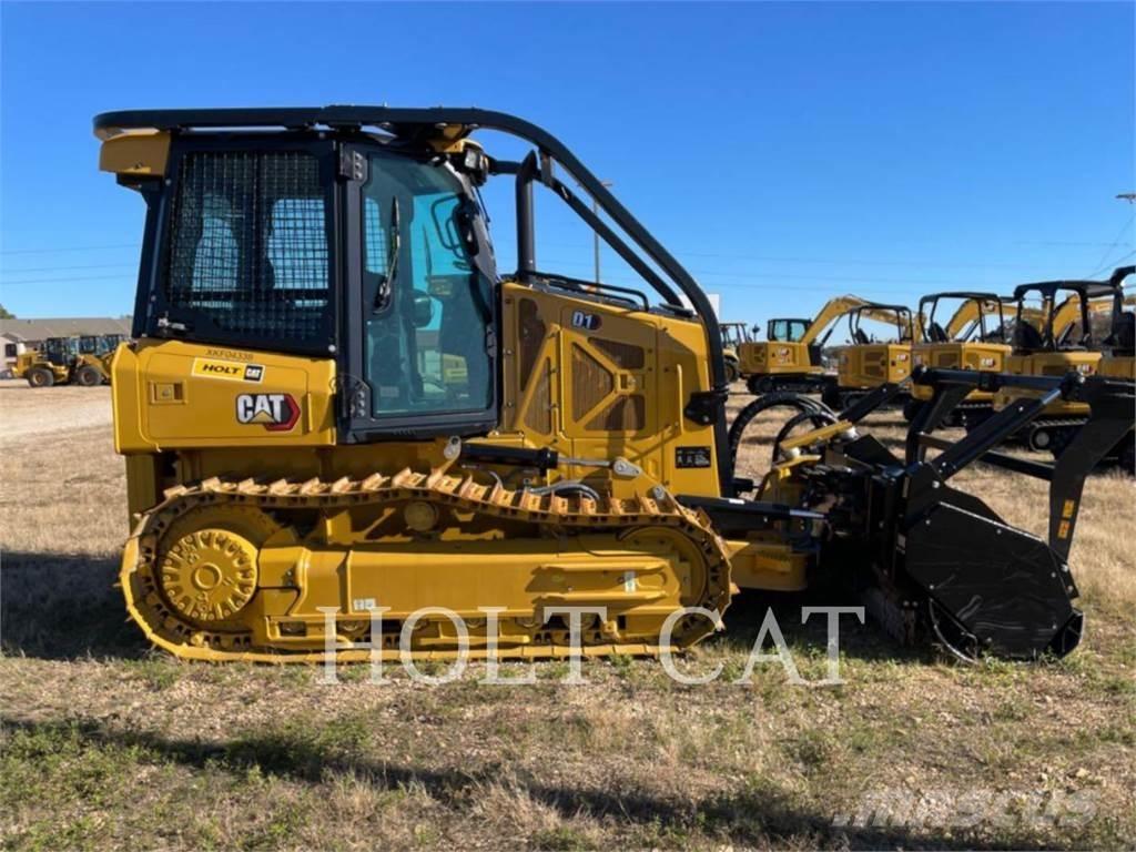 CAT D1 MULCHER Гусеничні бульдозери