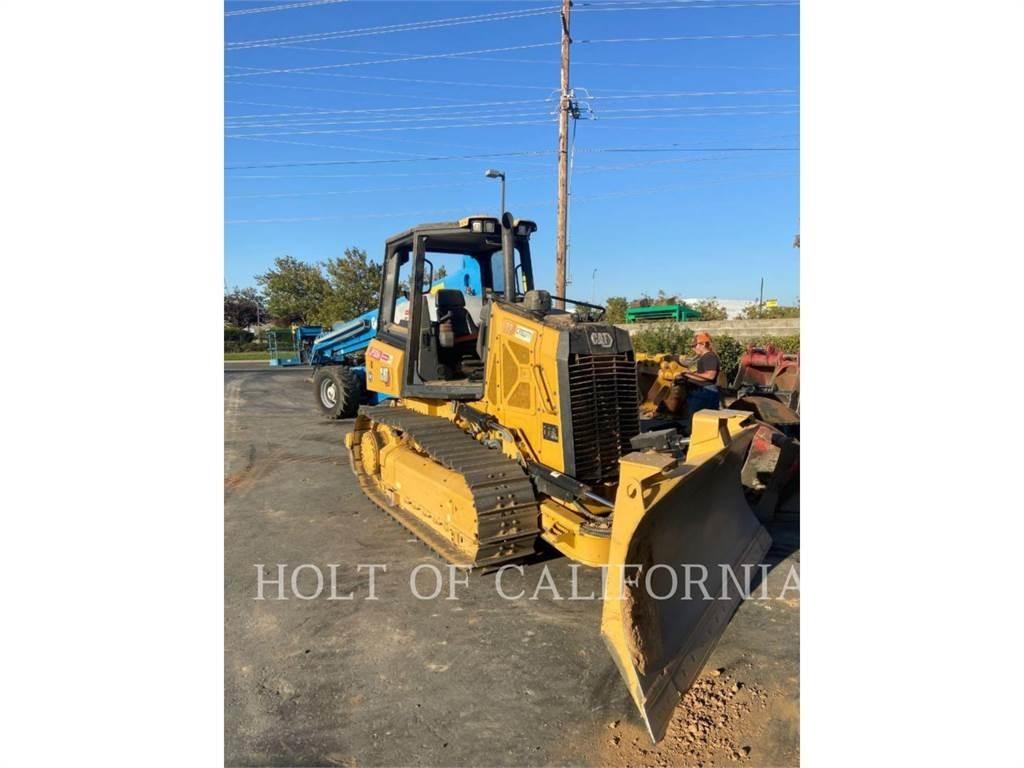 CAT D2 Гусеничні бульдозери