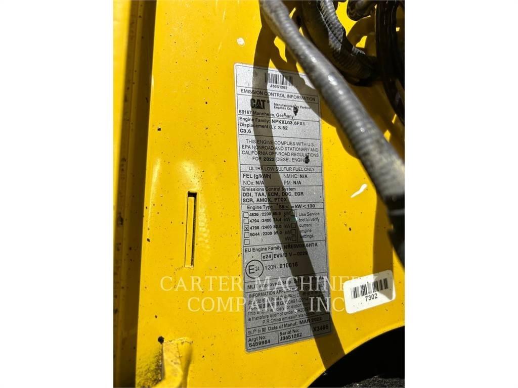 CAT D2 Гусеничні бульдозери
