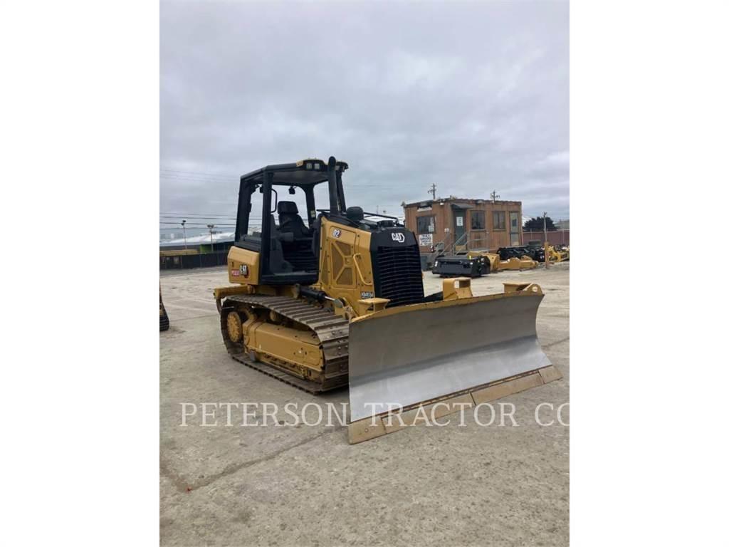 CAT D2 Гусеничні бульдозери