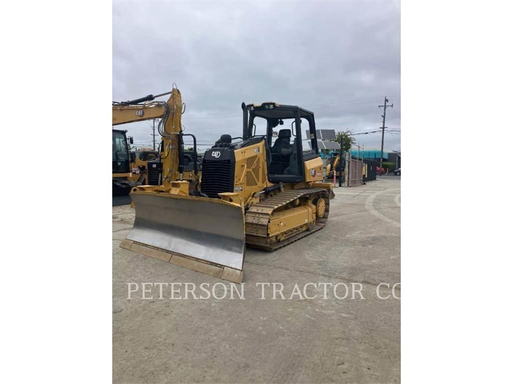 CAT D2 Гусеничні бульдозери
