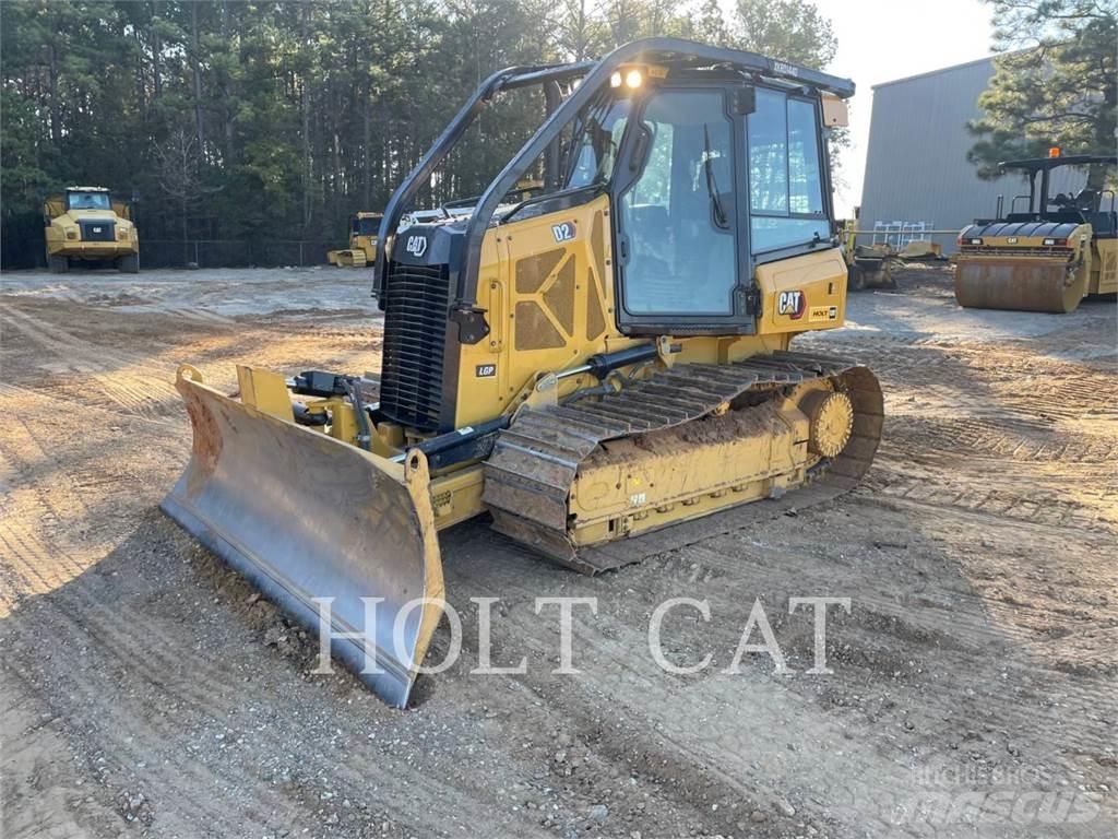 CAT D2-12LGP Гусеничні бульдозери