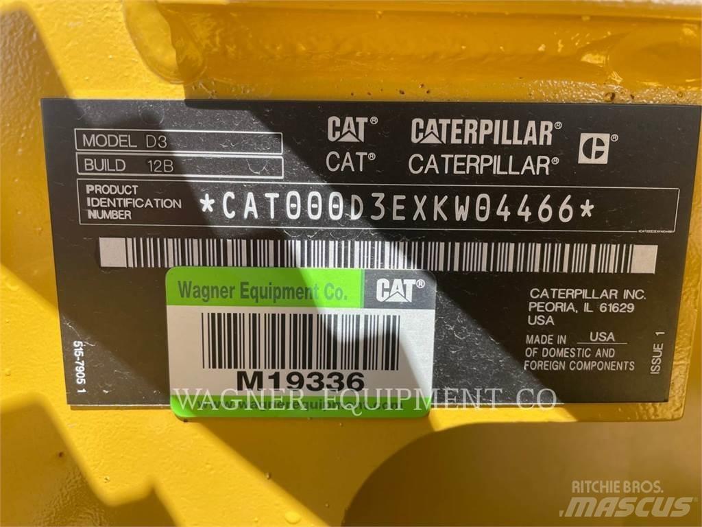 CAT D3 Гусеничні бульдозери