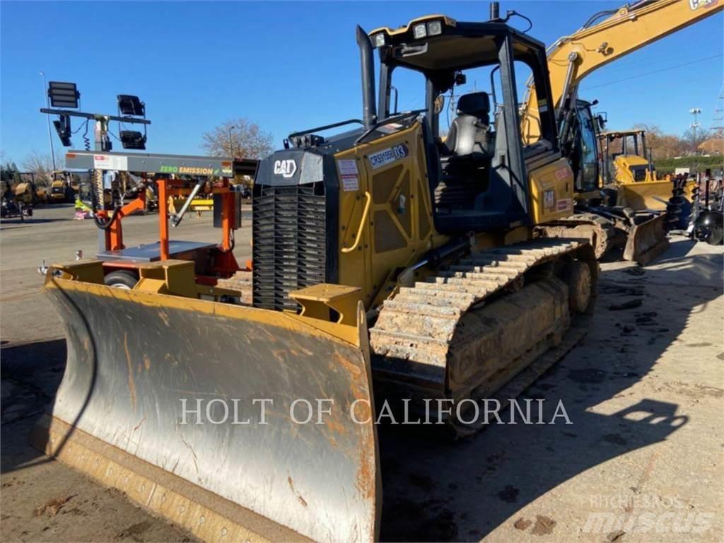 CAT D3 Гусеничні бульдозери