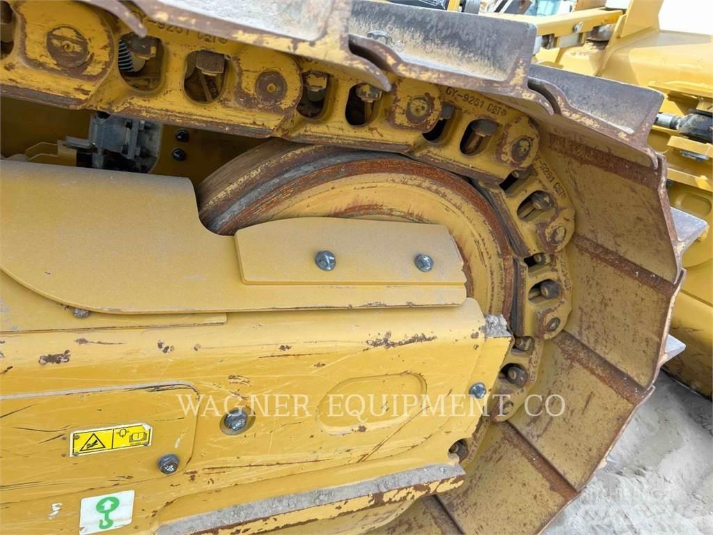 CAT D3 Гусеничні бульдозери