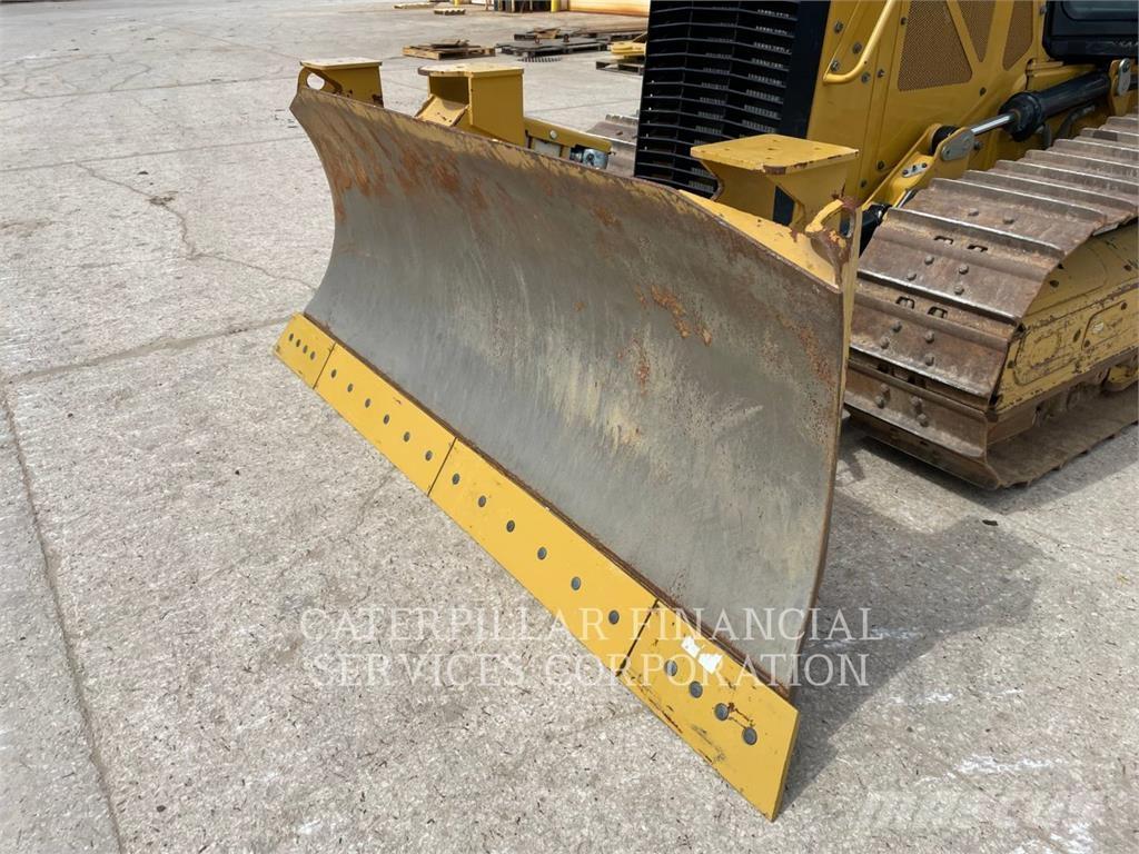 CAT D3 Гусеничні бульдозери