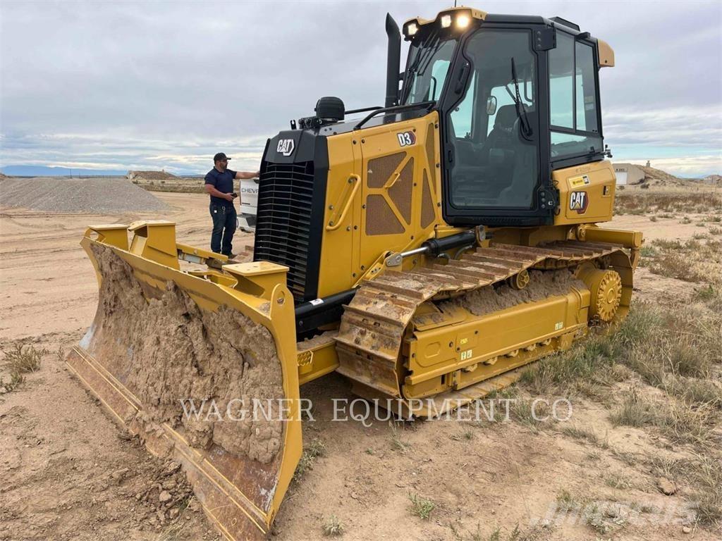 CAT D3 Гусеничні бульдозери