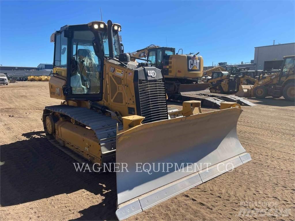 CAT D3 Гусеничні бульдозери