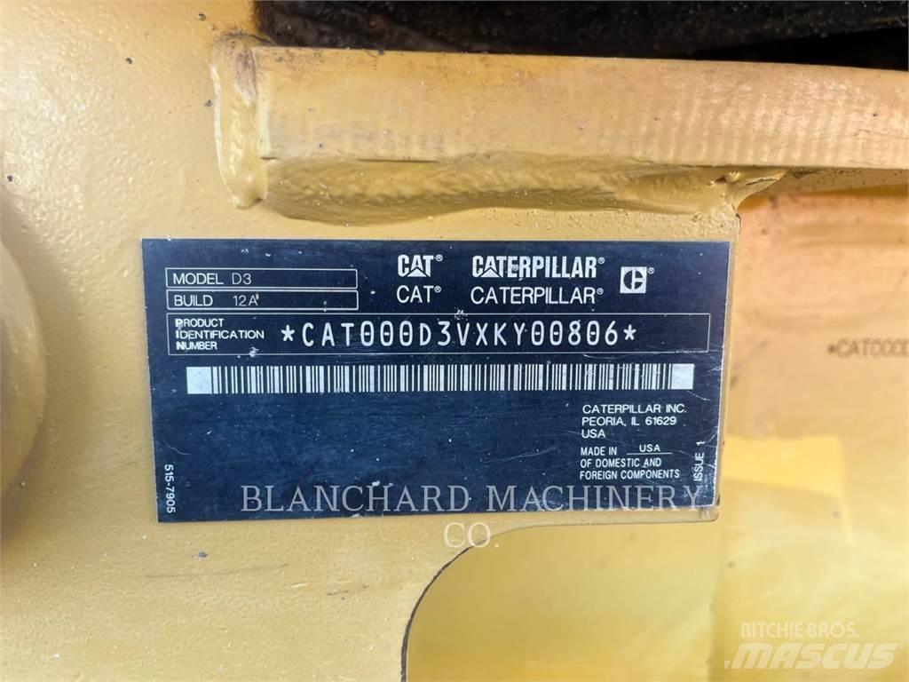 CAT D3-12LGP Гусеничні бульдозери