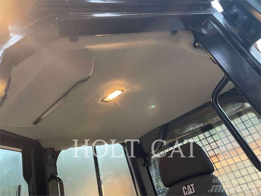 CAT D3-12LGP Гусеничні бульдозери