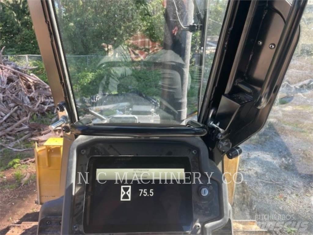 CAT D3 CB Гусеничні бульдозери