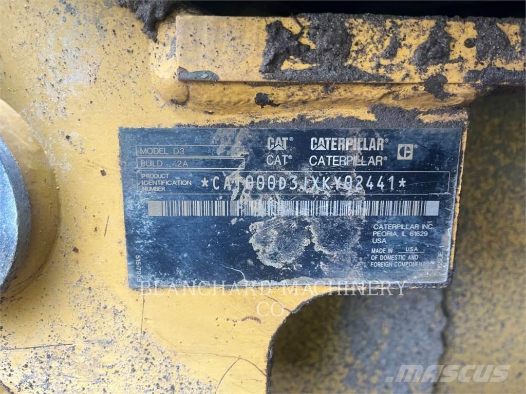 CAT D3 LGP Гусеничні бульдозери