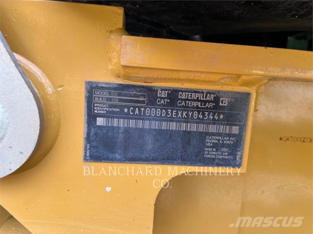 CAT D3 LGP Гусеничні бульдозери