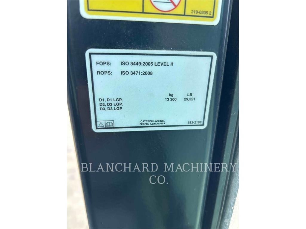 CAT D3 LGP Гусеничні бульдозери