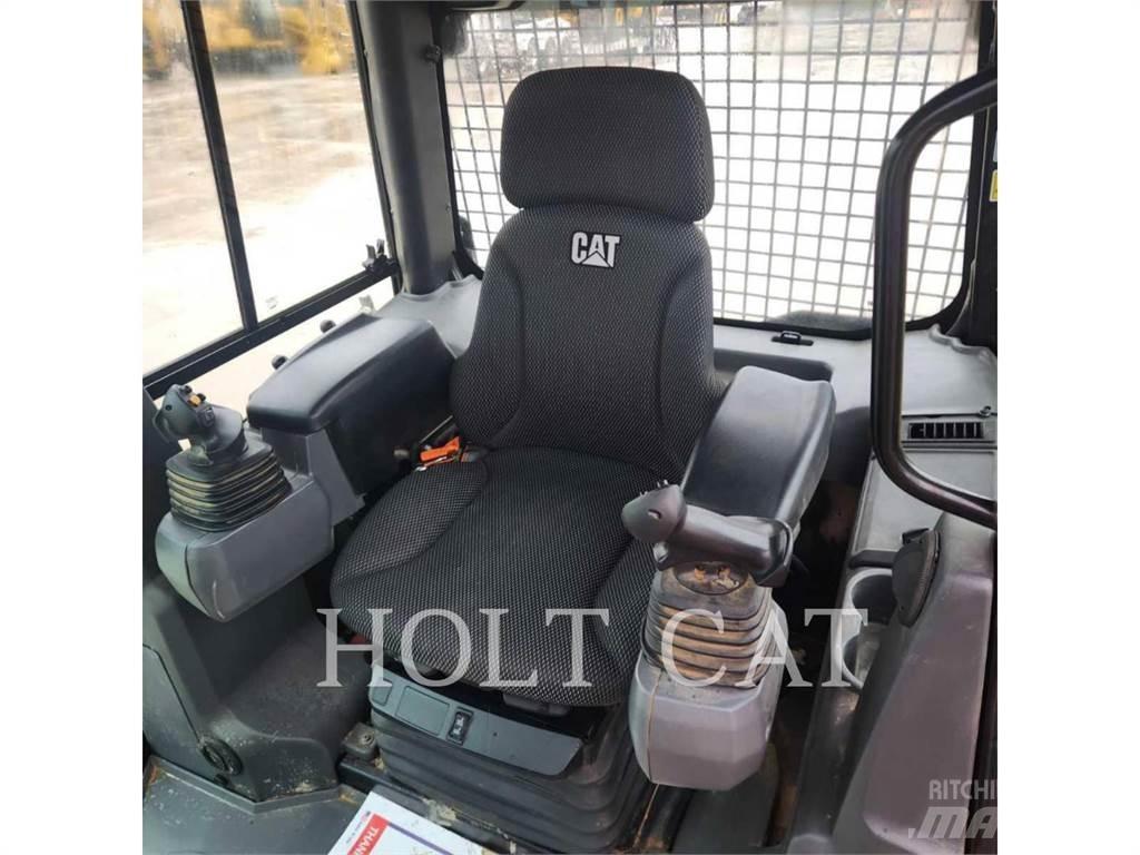 CAT D3 LGPCAB Гусеничні бульдозери