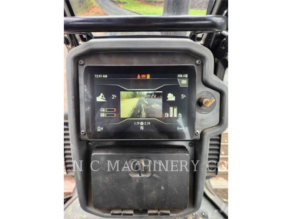 CAT D3 LGPCB Гусеничні бульдозери