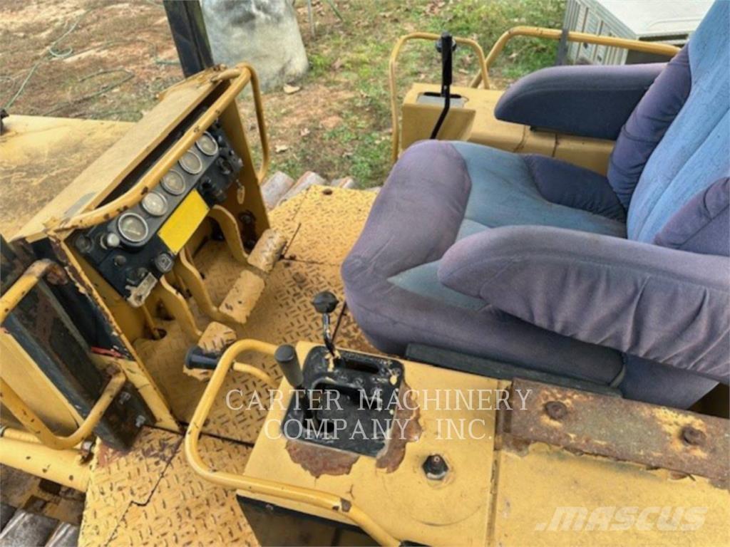CAT D3BLGP Гусеничні бульдозери