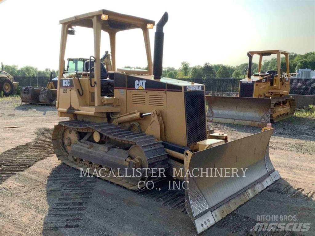 CAT D3CIII Гусеничні бульдозери