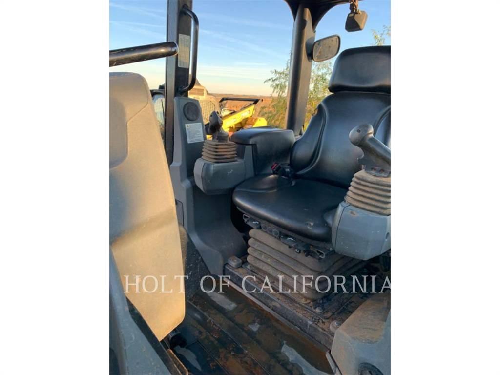 CAT D3K2 Гусеничні бульдозери