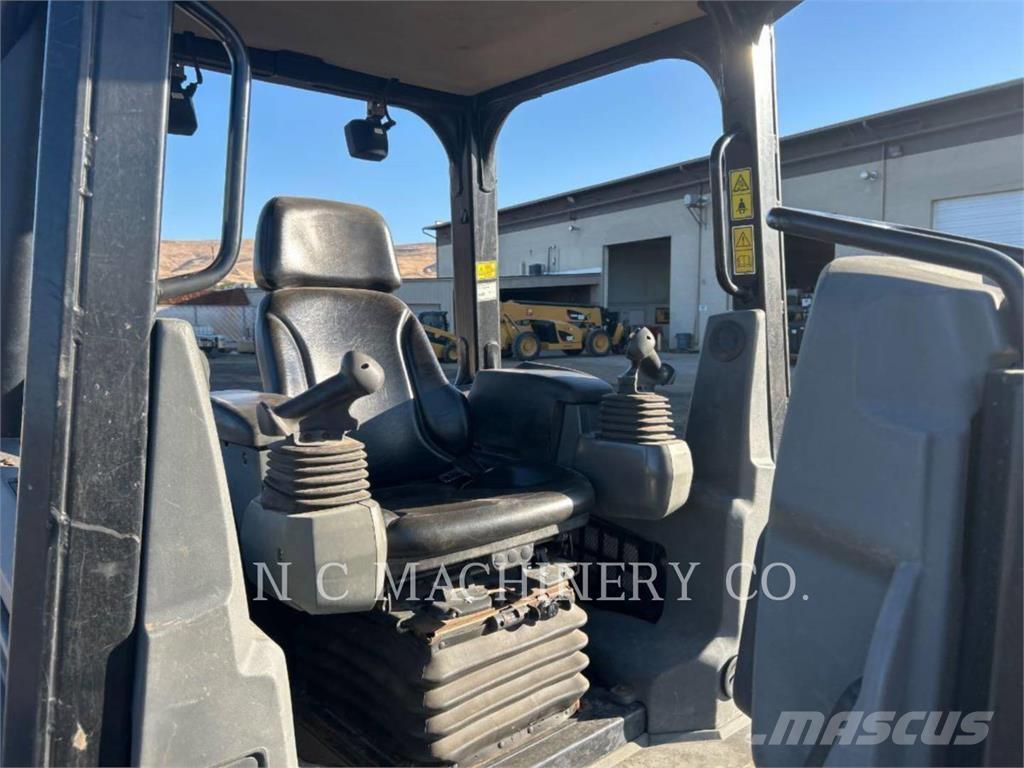 CAT D3K2 XLCN Гусеничні бульдозери