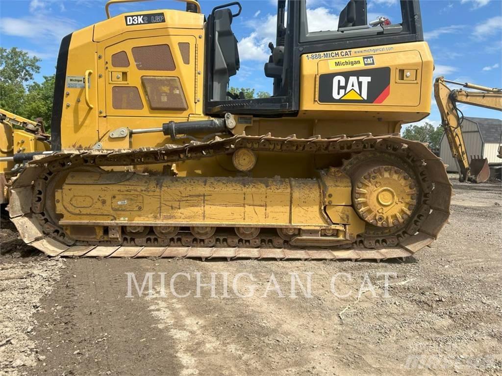 CAT D3K2L 4F Гусеничні бульдозери