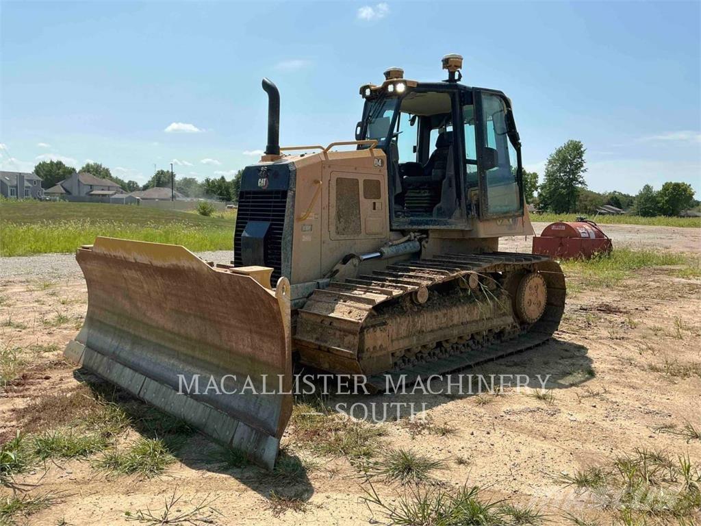 CAT D4 Гусеничні бульдозери