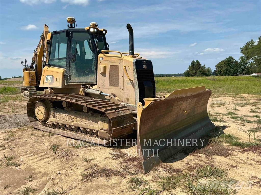 CAT D4 Гусеничні бульдозери