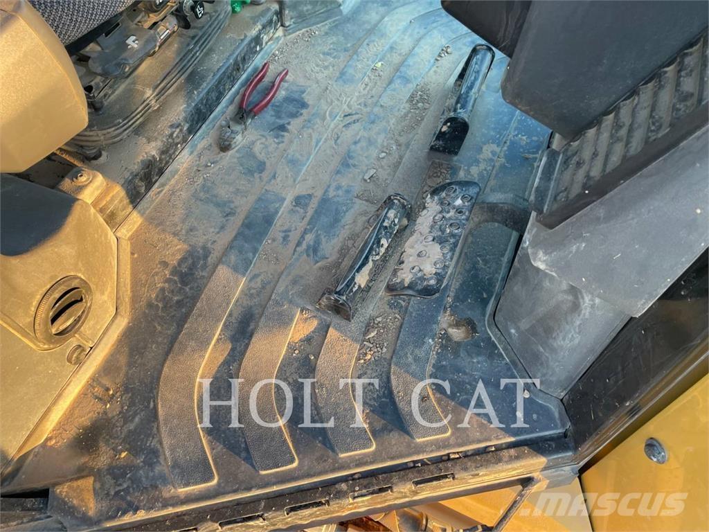 CAT D4-15VP Гусеничні бульдозери